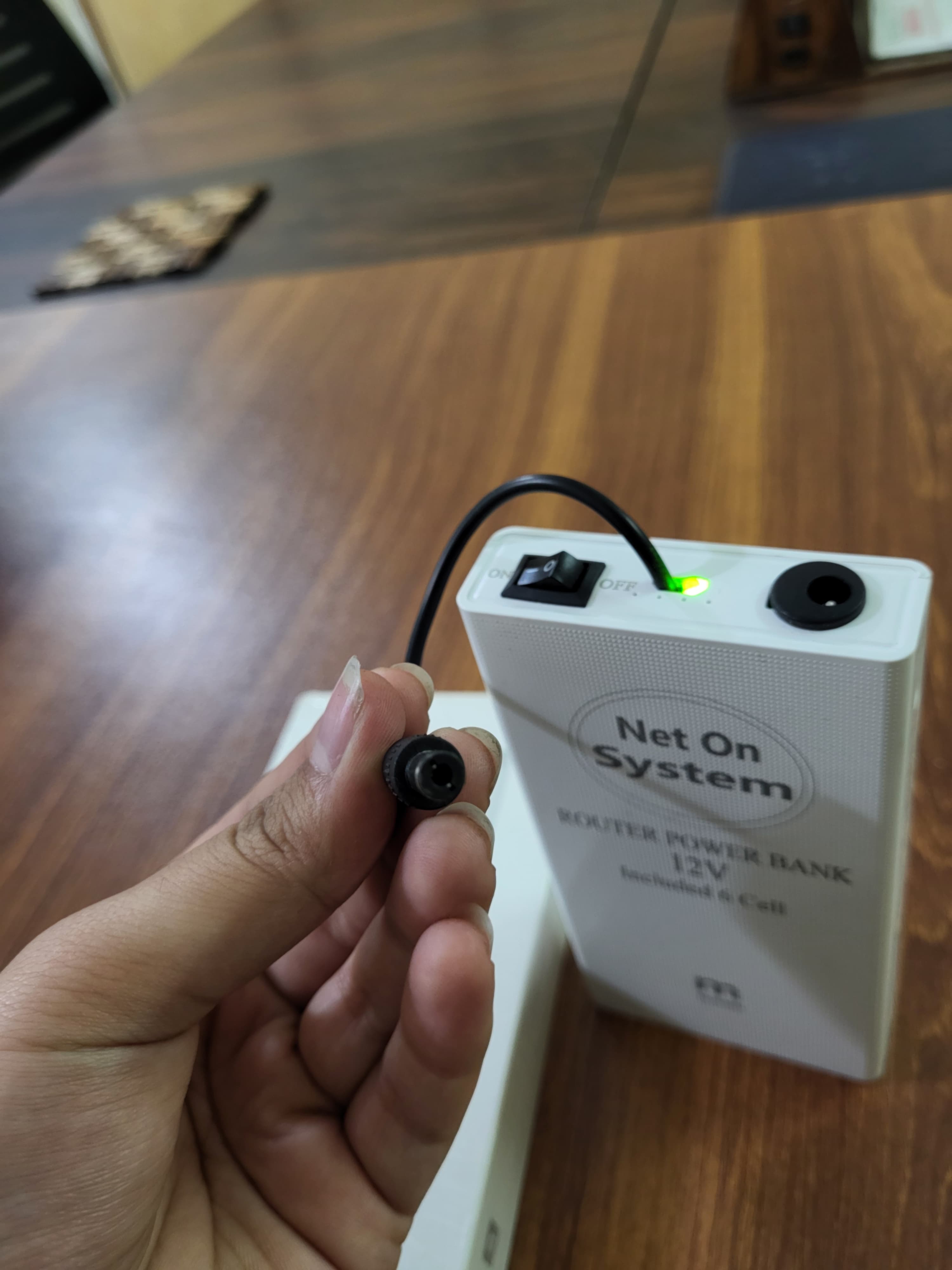 Router UPS with DC cable