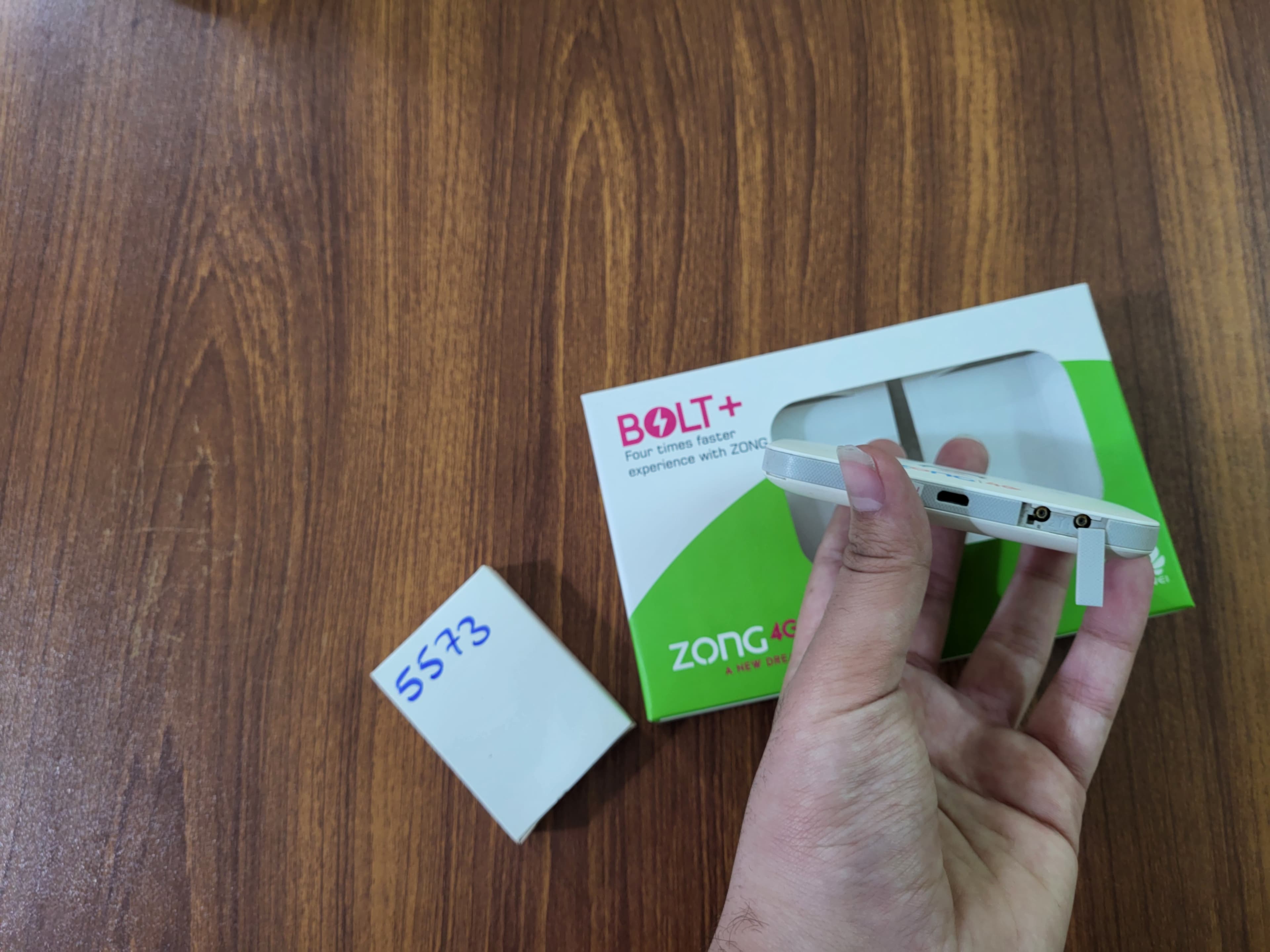 Zong E5573s 4G LTE Unlocked Portable WiFi Device with Antenna Support (PTA Approved)