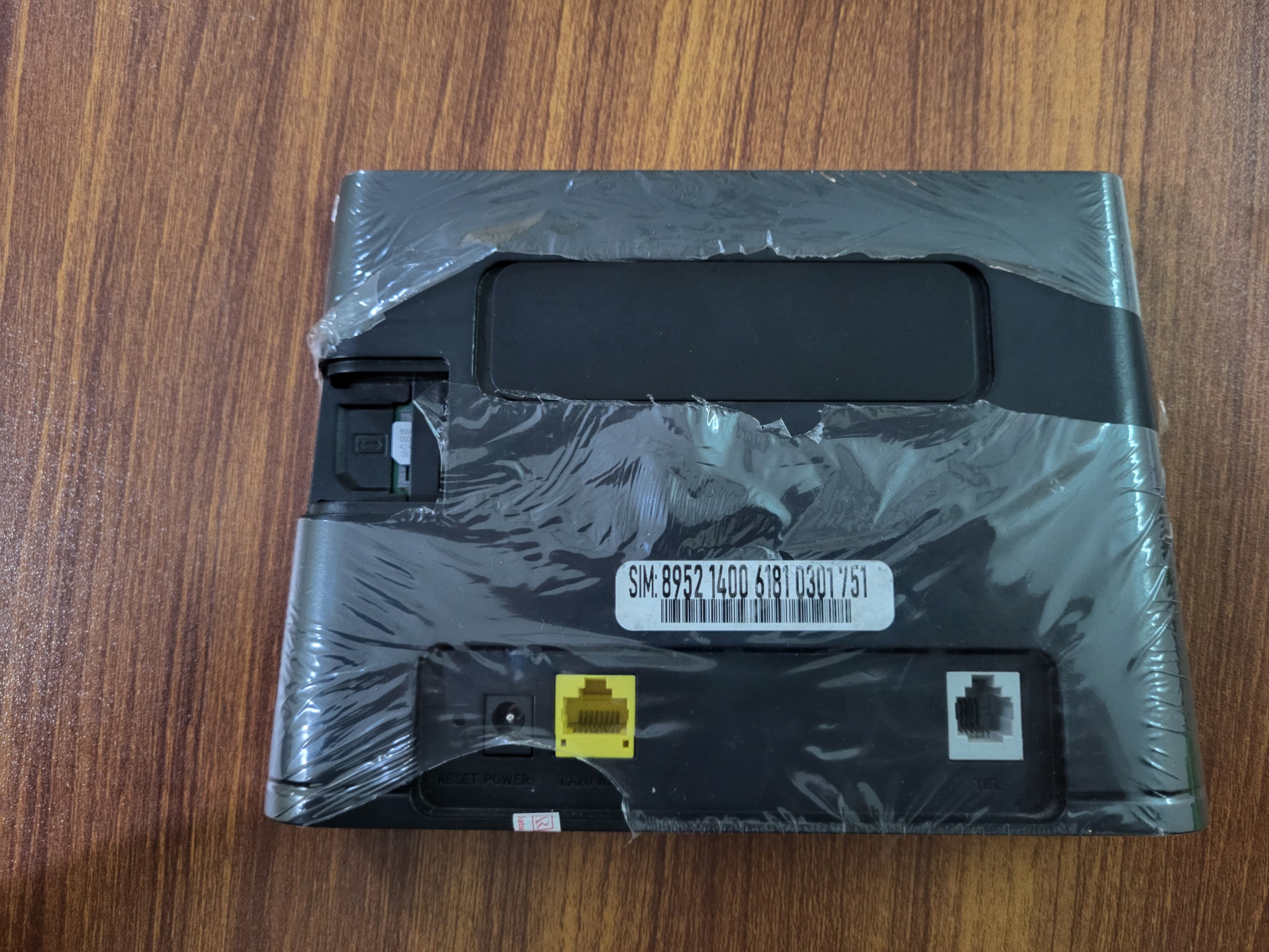 Huawei B310 router side and ports