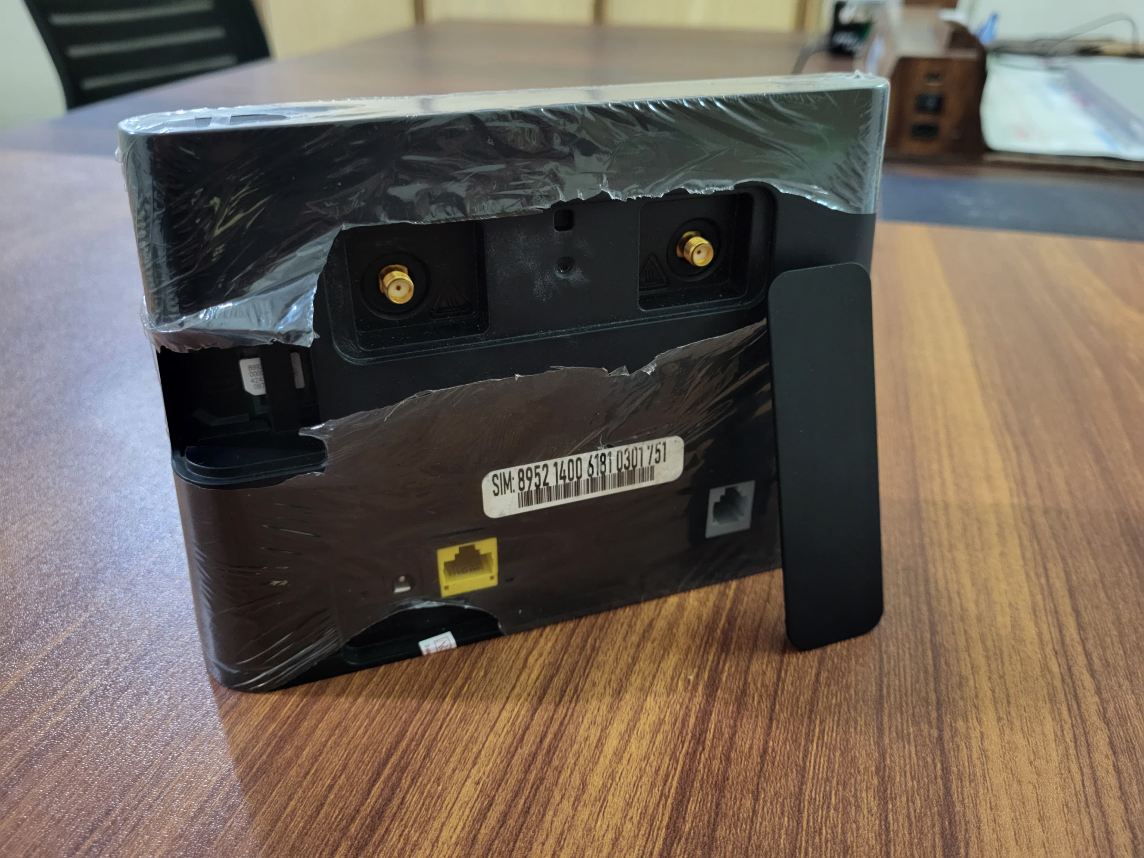 Huawei B310 router with box / setup